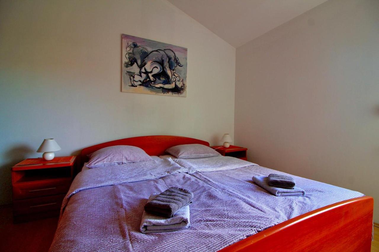 Apartman Maja Pjescana Pjescana Uvala Exterior photo